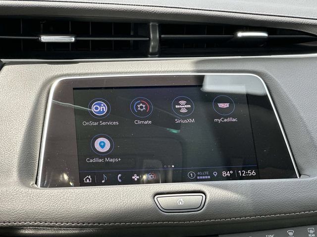Certified 2023 Cadillac XT4 Luxury w/ Cold Weather Package AWD/4WD image 3
