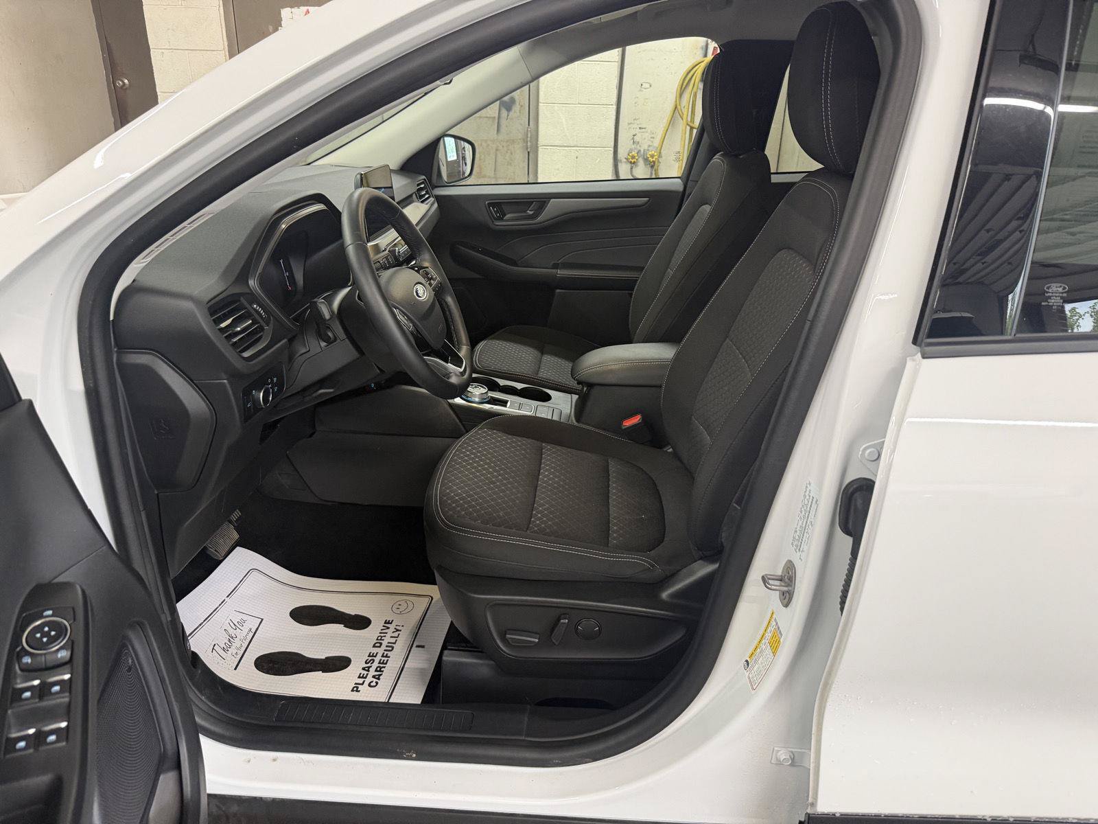 Certified 2023 Ford Escape Active AWD/4WD image 14