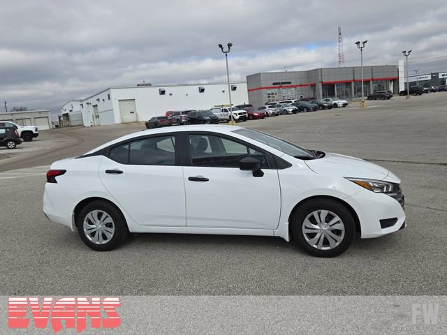 Used 2025 Nissan Versa S w/ Trunk Package FWD image 2
