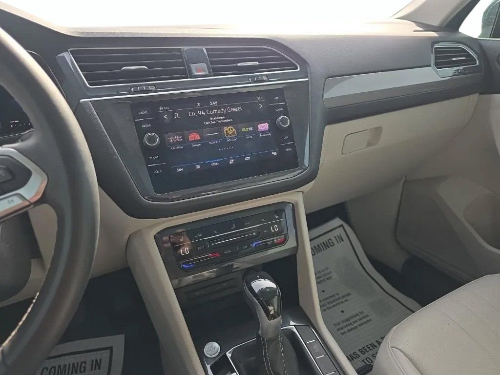 Used 2022 Volkswagen Tiguan SE AWD/4WD image 22