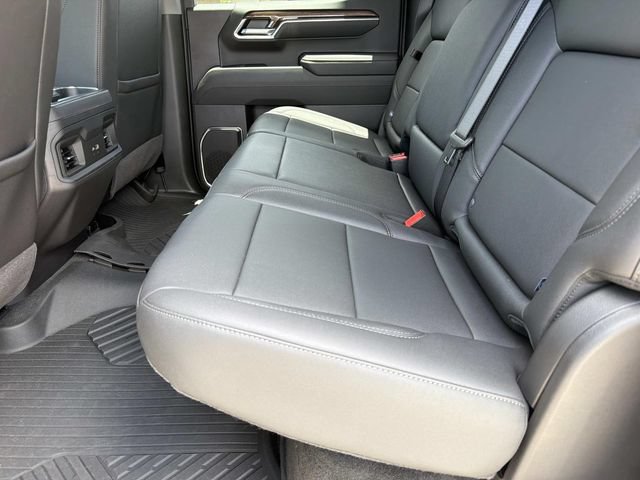 Used 2026 Chevrolet Silverado 1500 LT Trail Boss w/ Convenience Package II AWD/4WD image 16