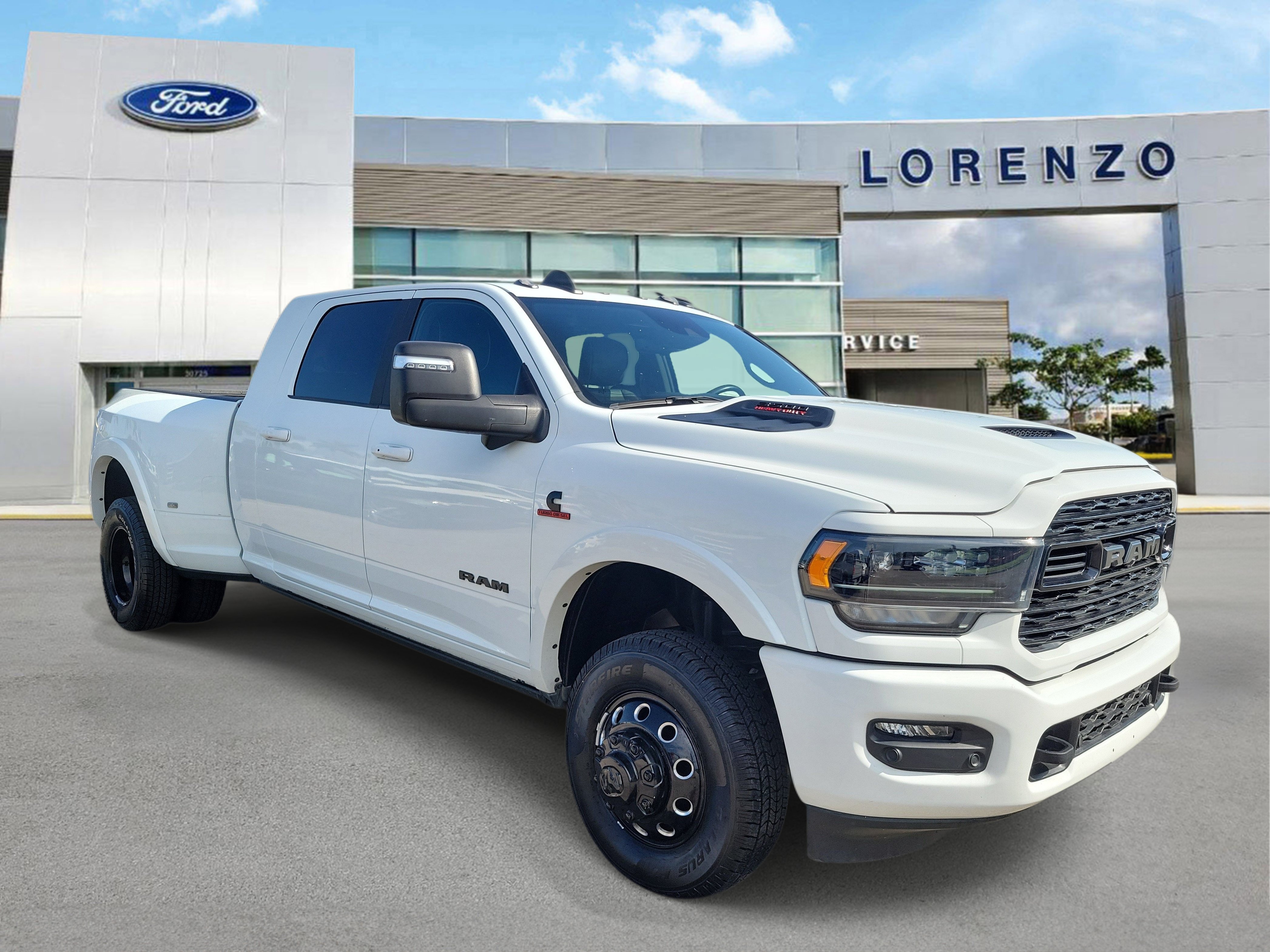Used 2024 RAM 3500 Limited AWD/4WD image 3