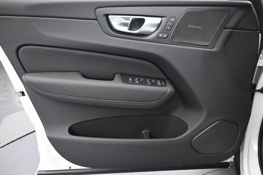 New 2026 Volvo XC60 B5 Ultra AWD/4WD image 10