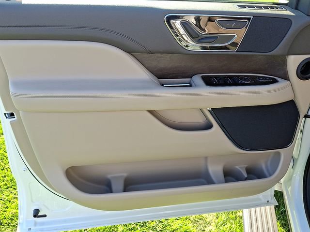 Certified 2024 Lincoln Navigator Premiere image 10