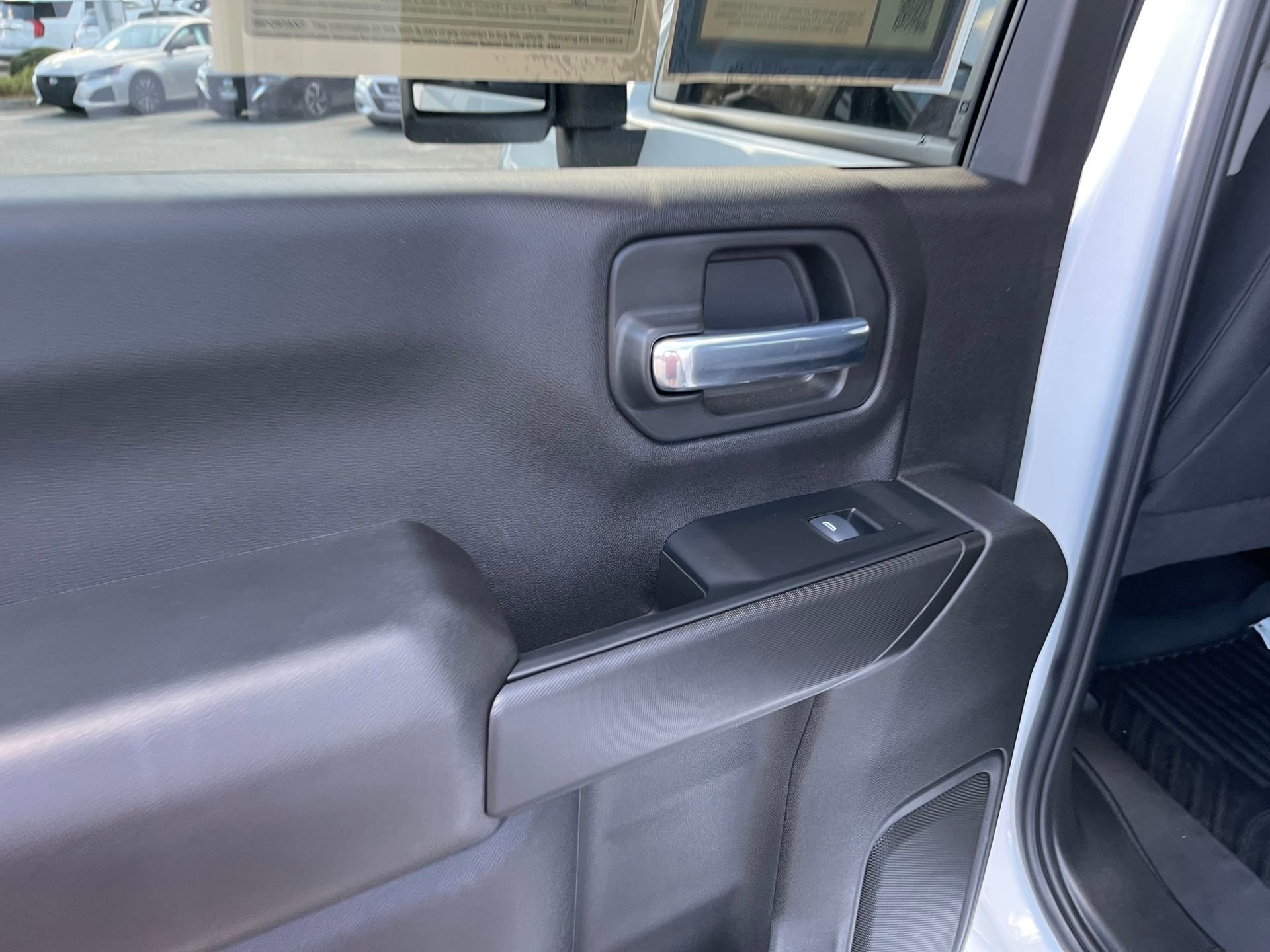 Used 2025 Chevrolet Silverado 2500 Custom w/ Custom Value Package image 20