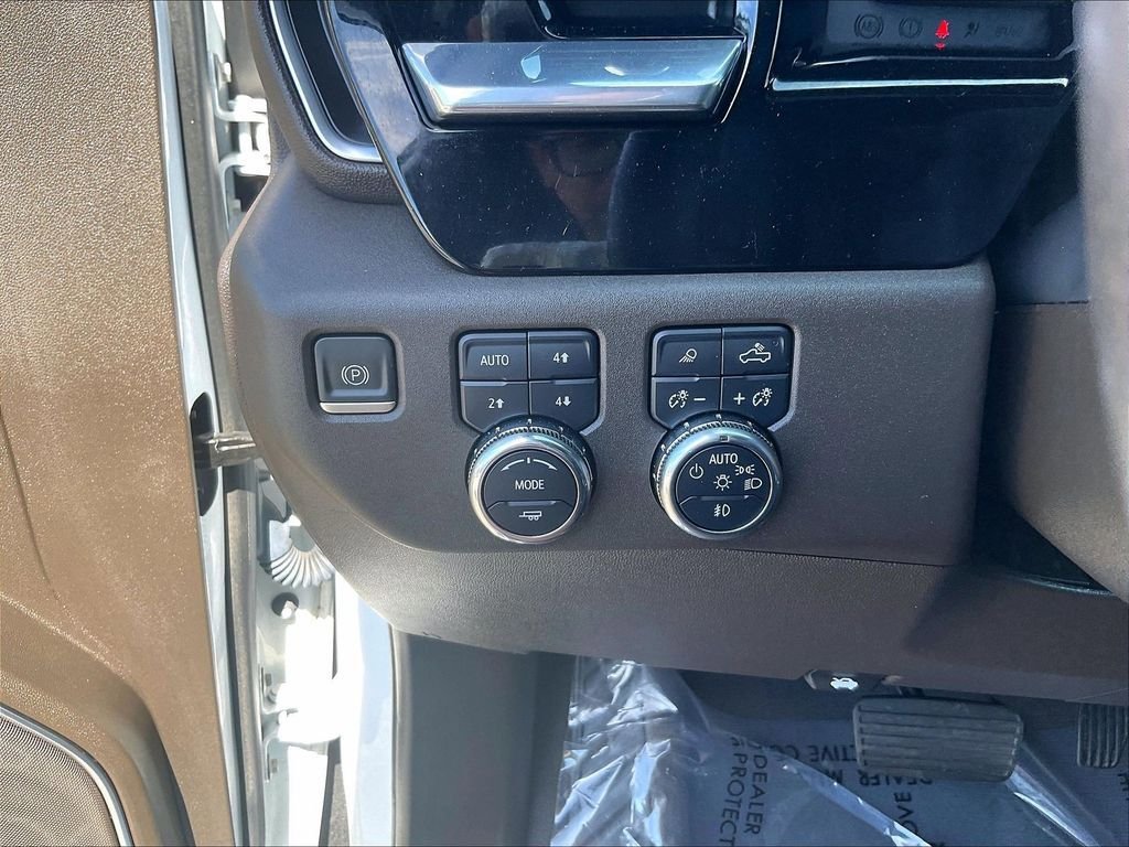 Used 2022 GMC Sierra 1500 SLT w/ SLT Premium Plus Package AWD/4WD image 27