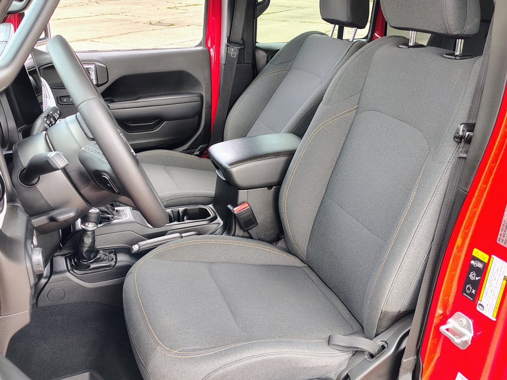 Used 2025 Jeep Wrangler Unlimited Sport AWD/4WD image 26