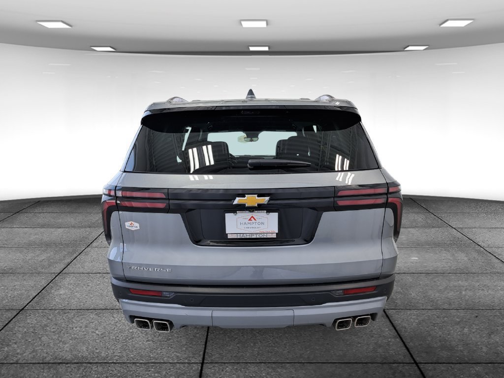 New 2027 Chevrolet Traverse LT w/ Driver Confidence Package FWD image 5