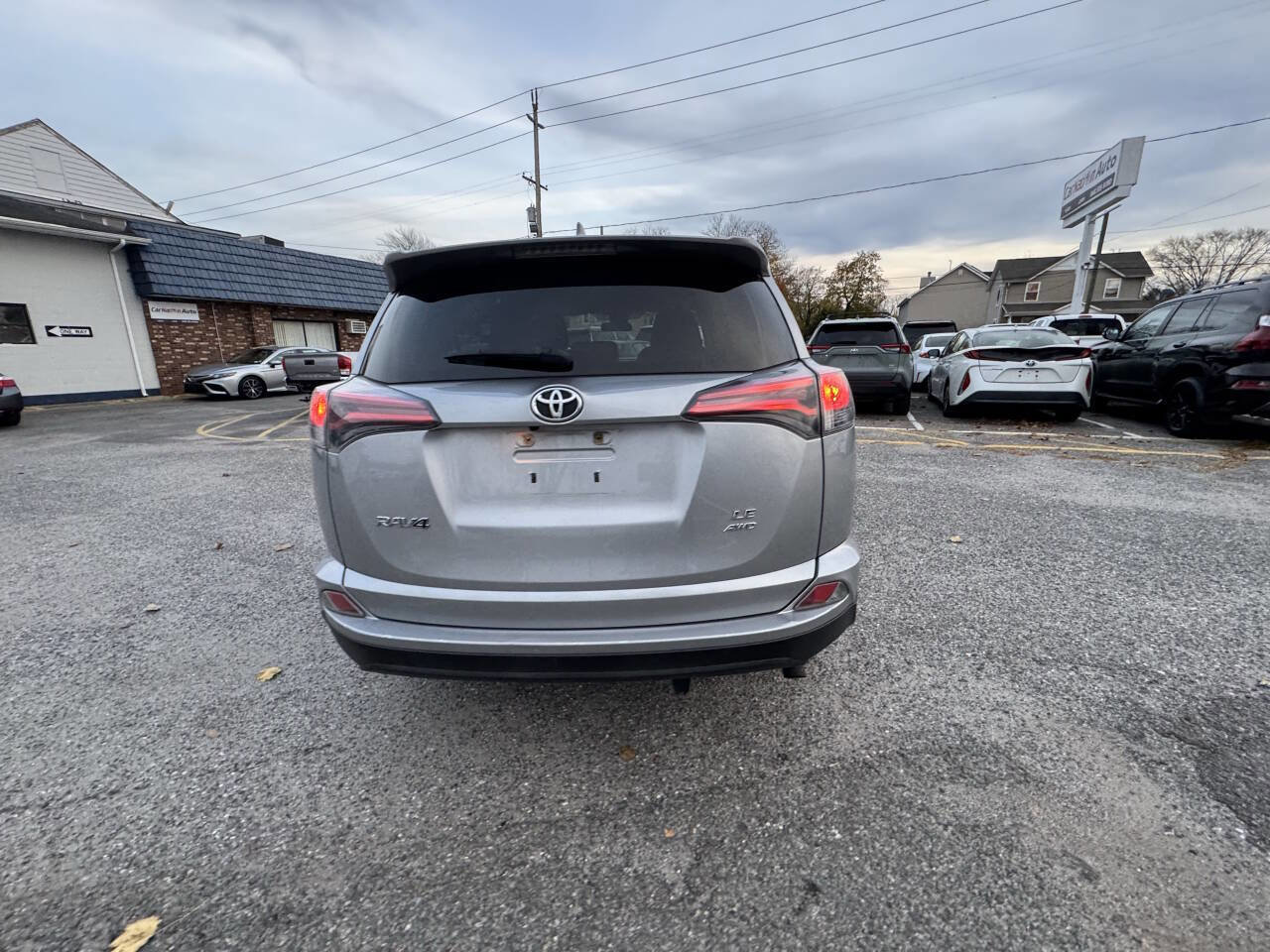 Used 2018 Toyota RAV4 LE w/ All Weather Liner Package image 10