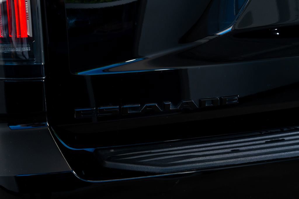 Used 2025 Cadillac Escalade Sport w/ LPO, ONYX Package image 15