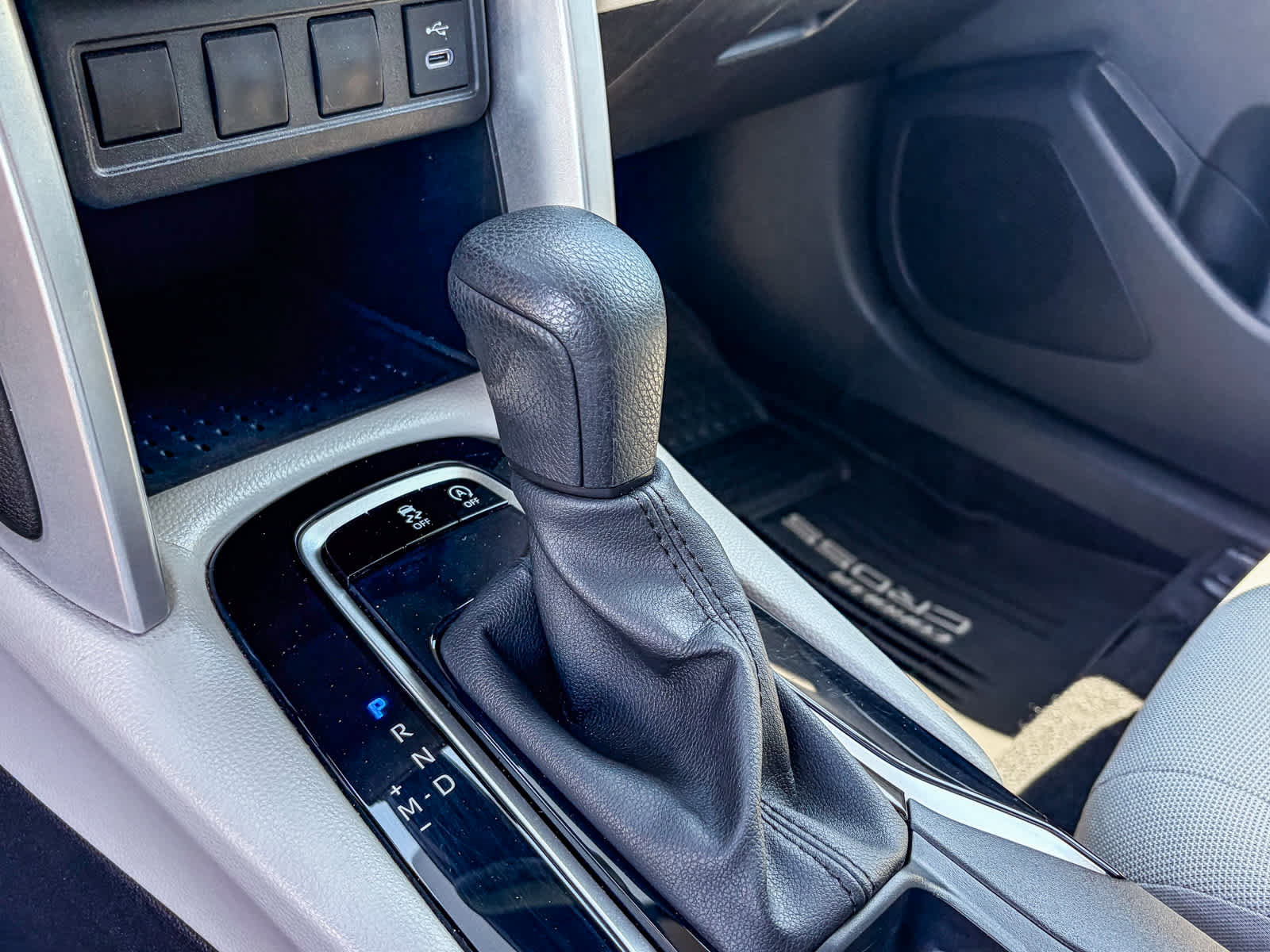 Used 2024 Toyota Corolla Cross L FWD image 18