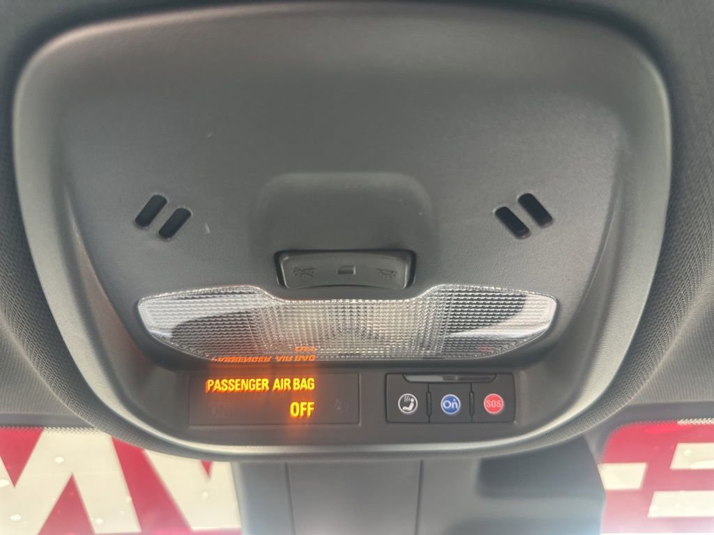 Used 2025 Buick Envista Preferred image 19