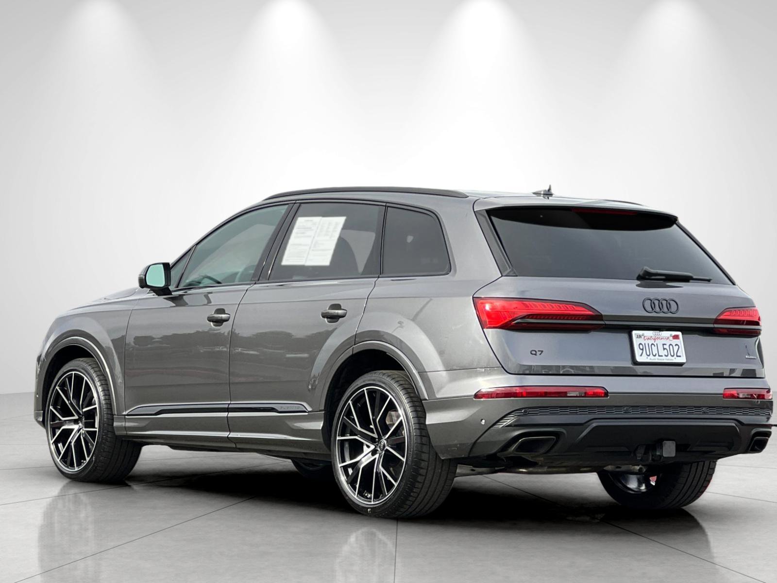 Used 2025 Audi Q7 3.0T Premium Plus w/ Premium Plus Package image 3