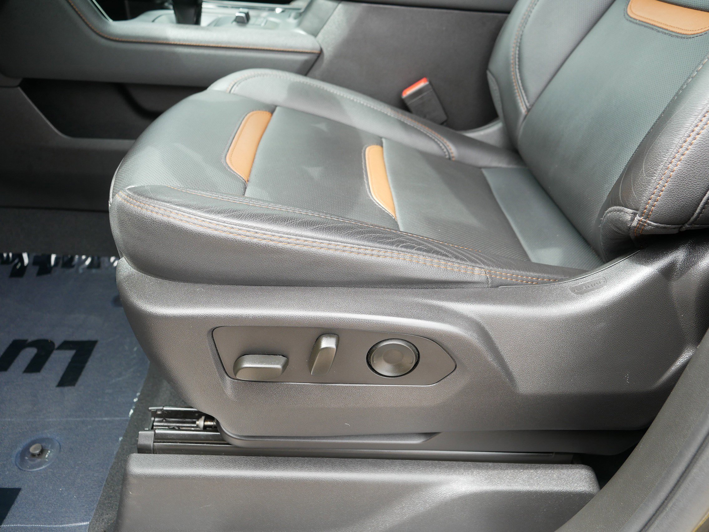 Used 2023 GMC Sierra 1500 AT4 w/ AT4 Preferred Package AWD/4WD image 20