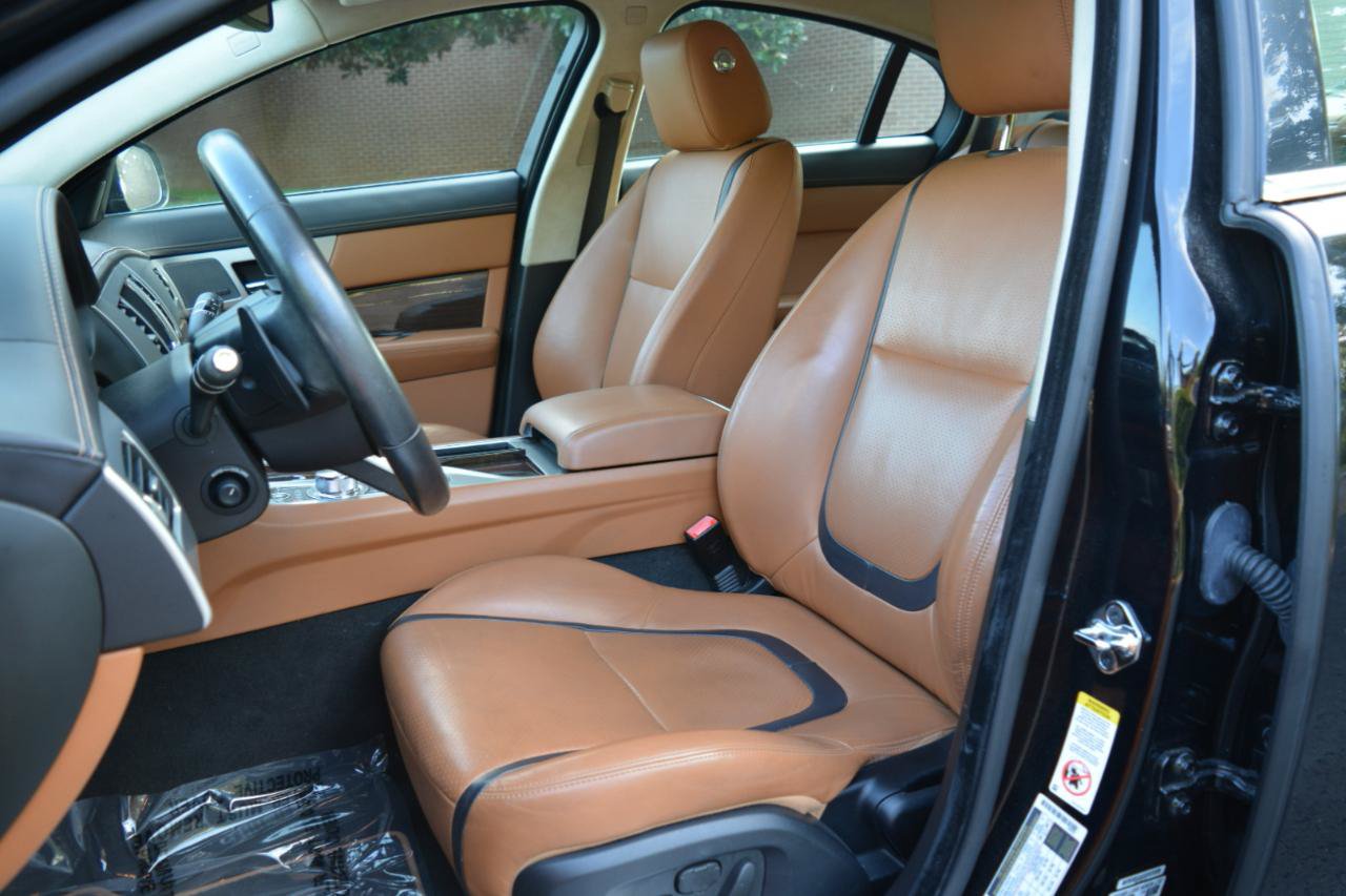 Used 2015 Jaguar XF Portfolio AWD/4WD image 10