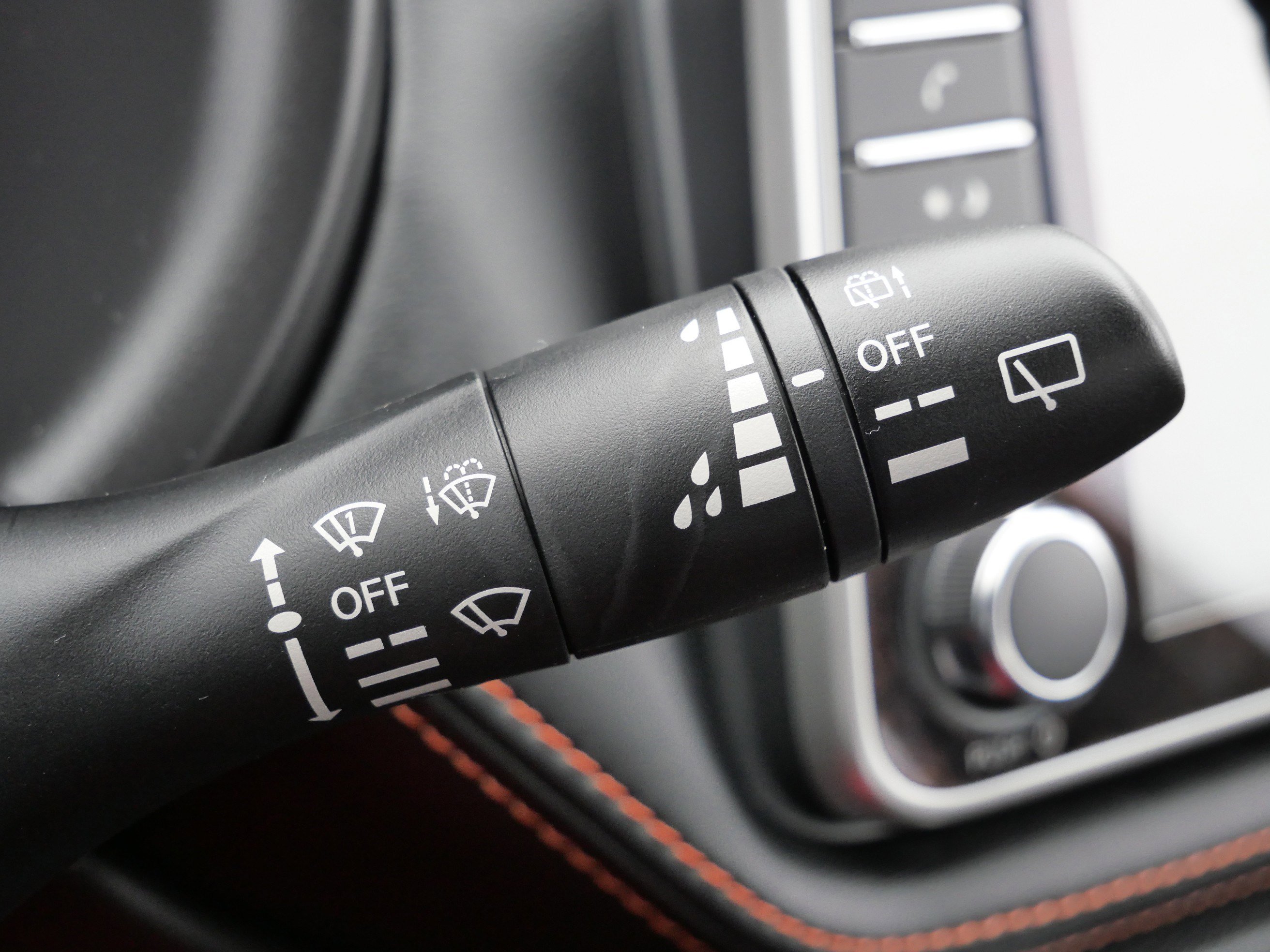 Used 2019 Nissan Kicks SR w/ SR Premium Package image 33