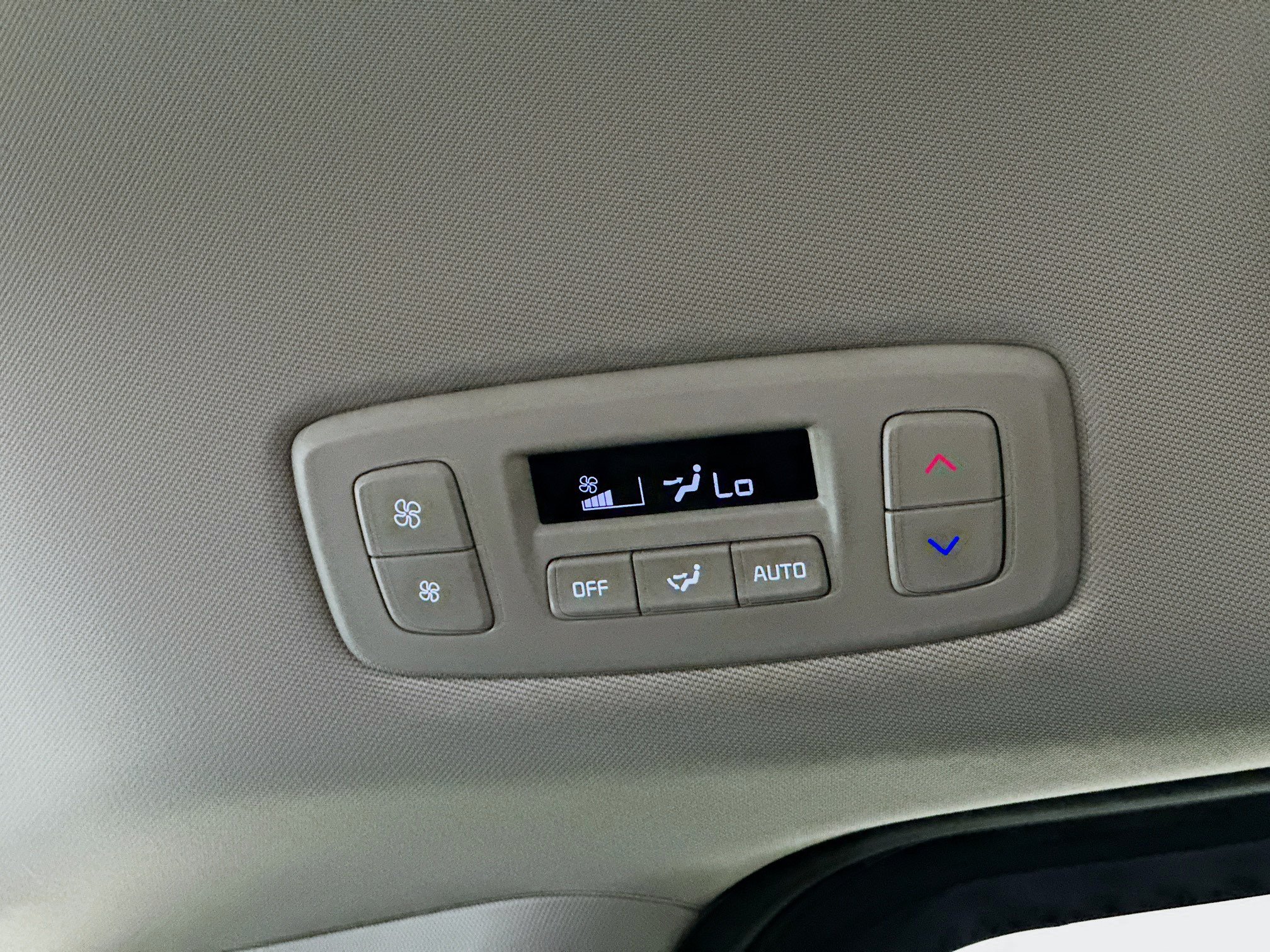 Used 2026 Kia Carnival FWD image 26