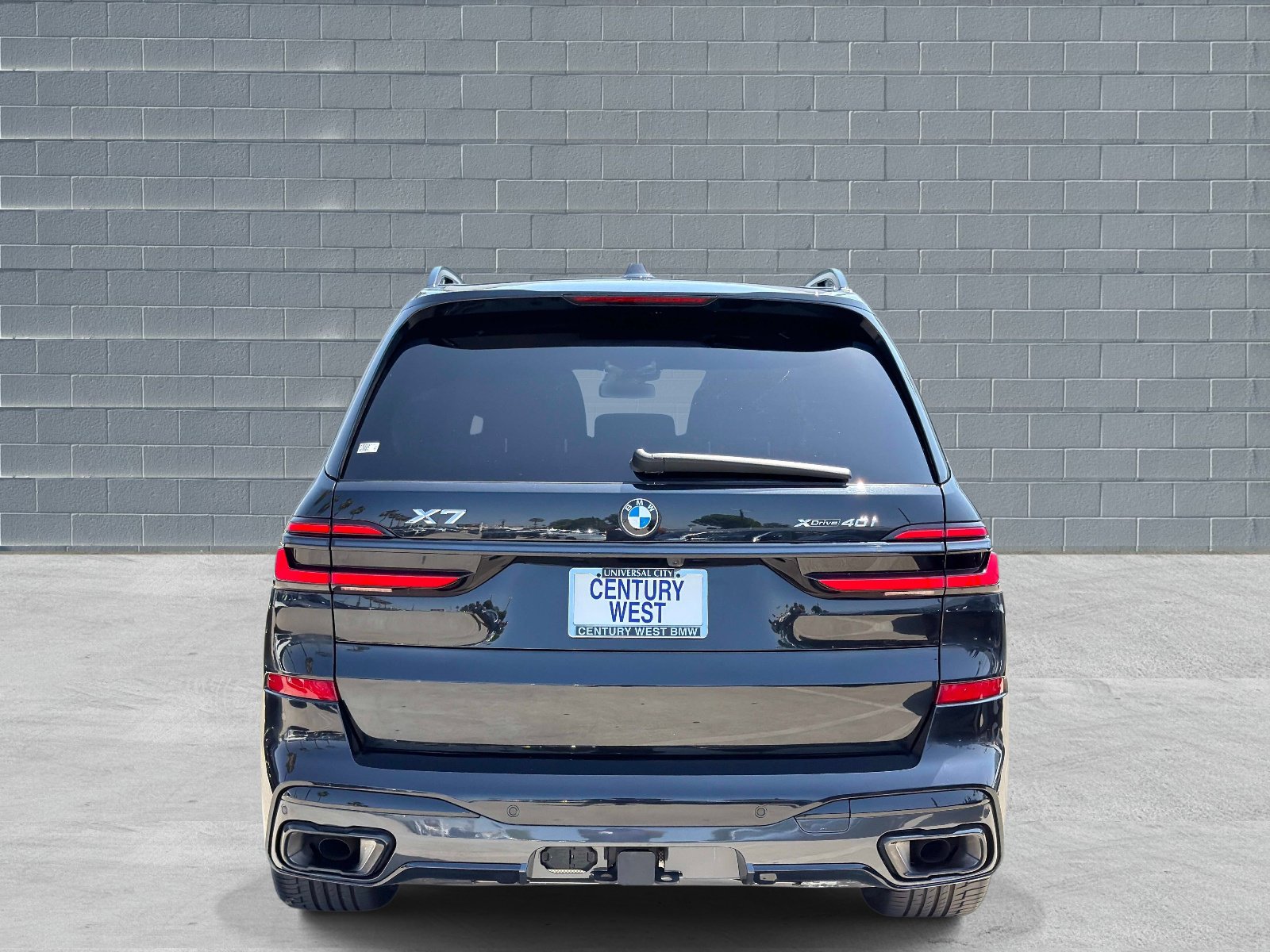 Certified 2024 BMW X7 xDrive40i w/ M Sport Package AWD/4WD image 4