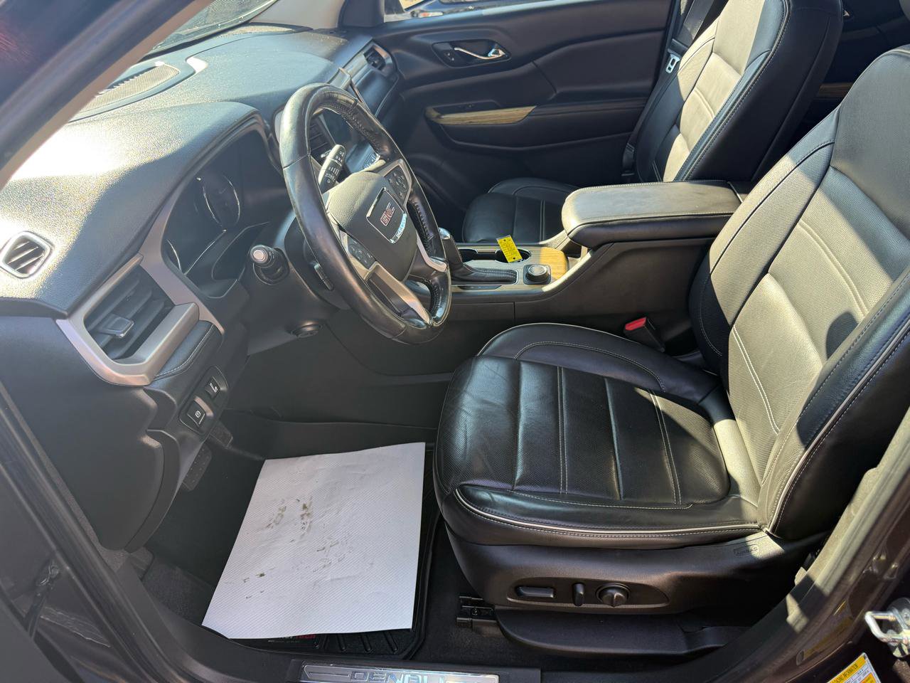 Used 2018 GMC Acadia Denali w/ Technology Package AWD/4WD image 21