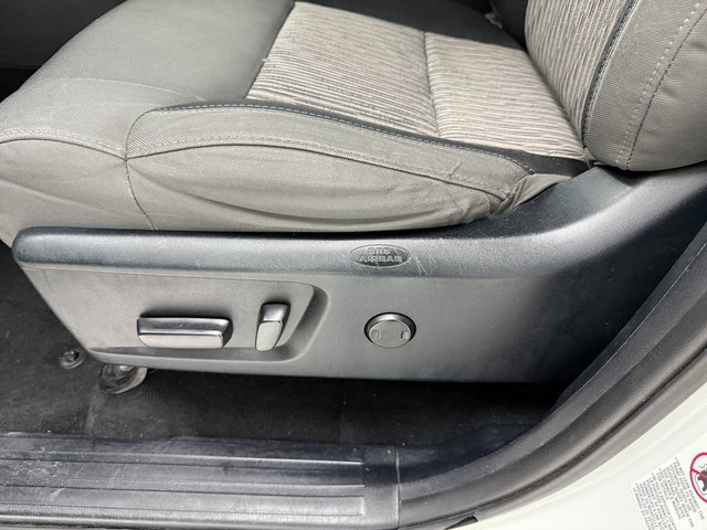 Used 2015 Toyota Tundra SR5 w/ SR5 Upgrade Package image 26