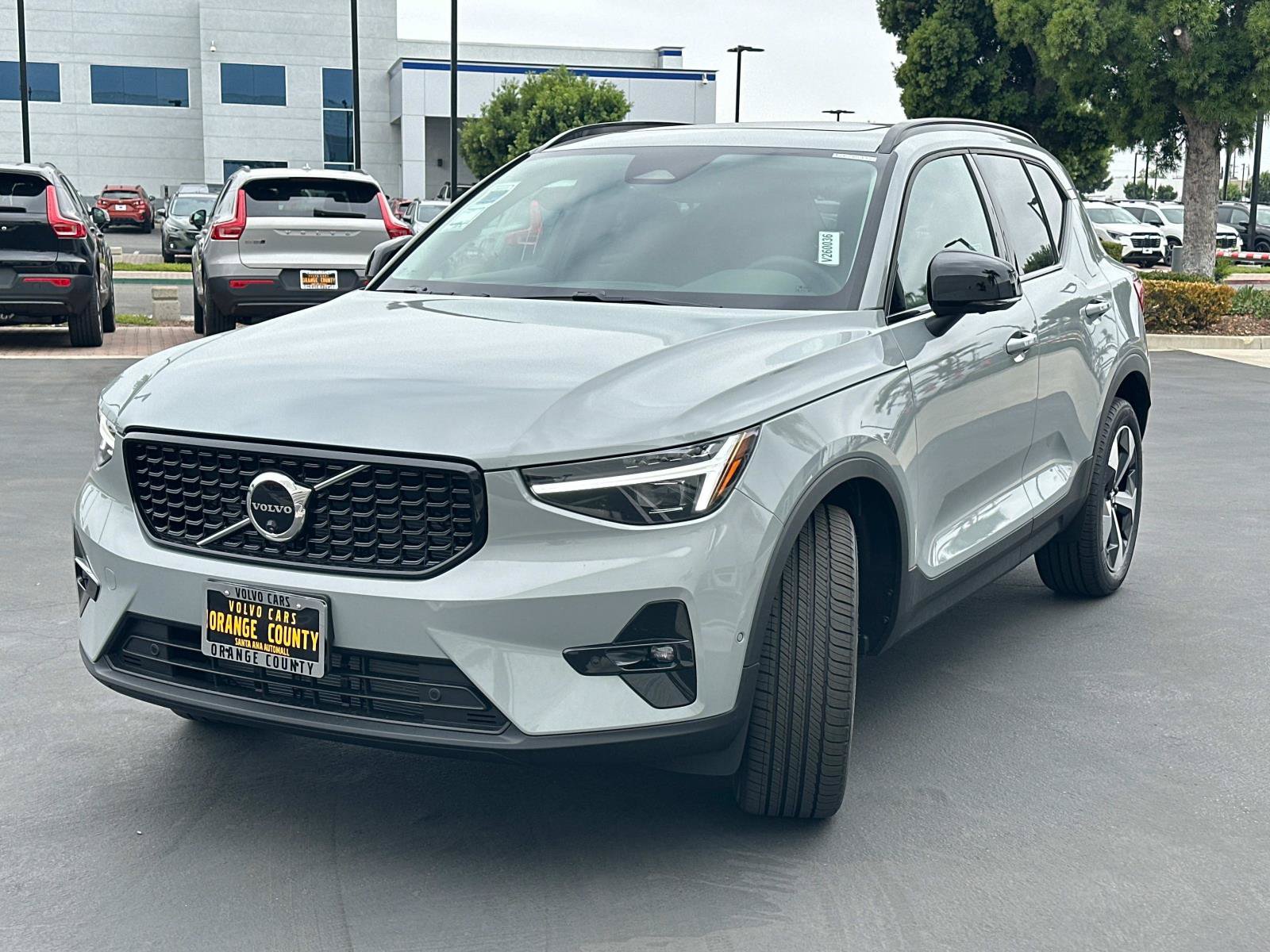 New 2026 Volvo XC40 B5 Plus w/ Protection Package Premier AWD/4WD image 6