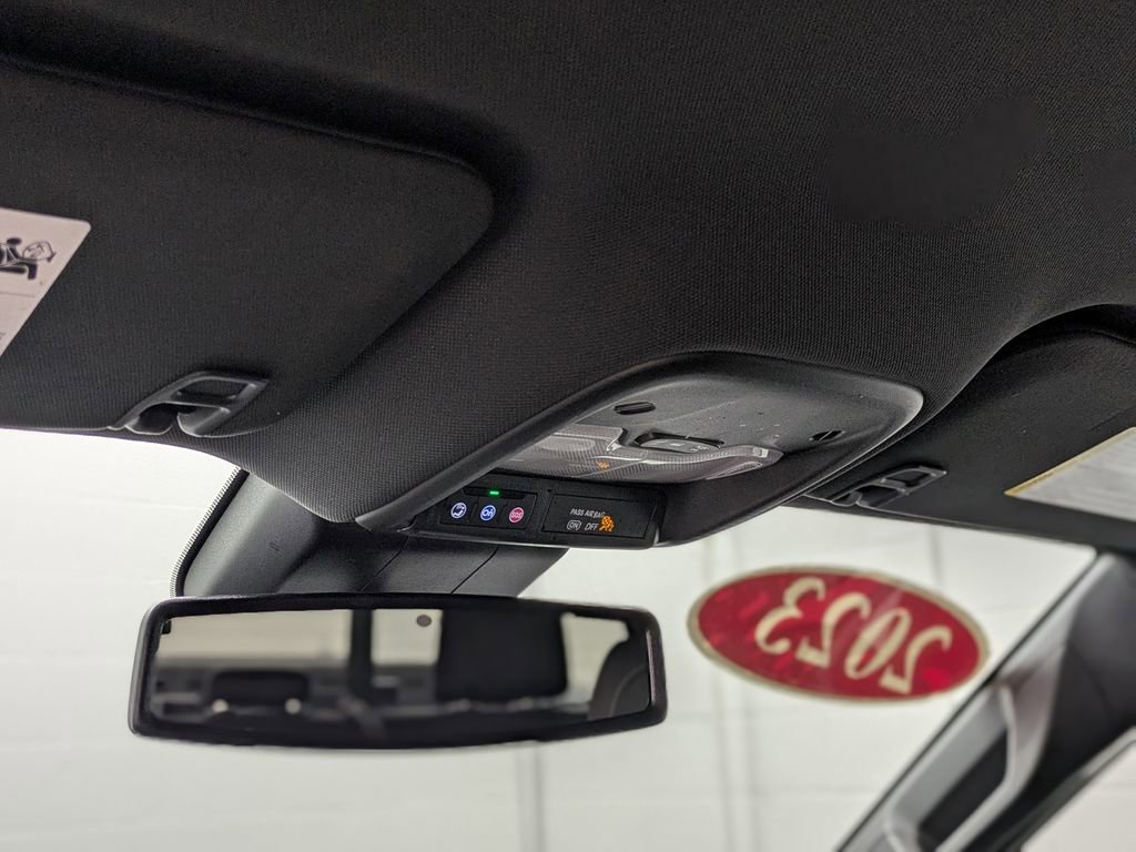 Used 2023 GMC Canyon Elevation w/ Convenience Package image 28