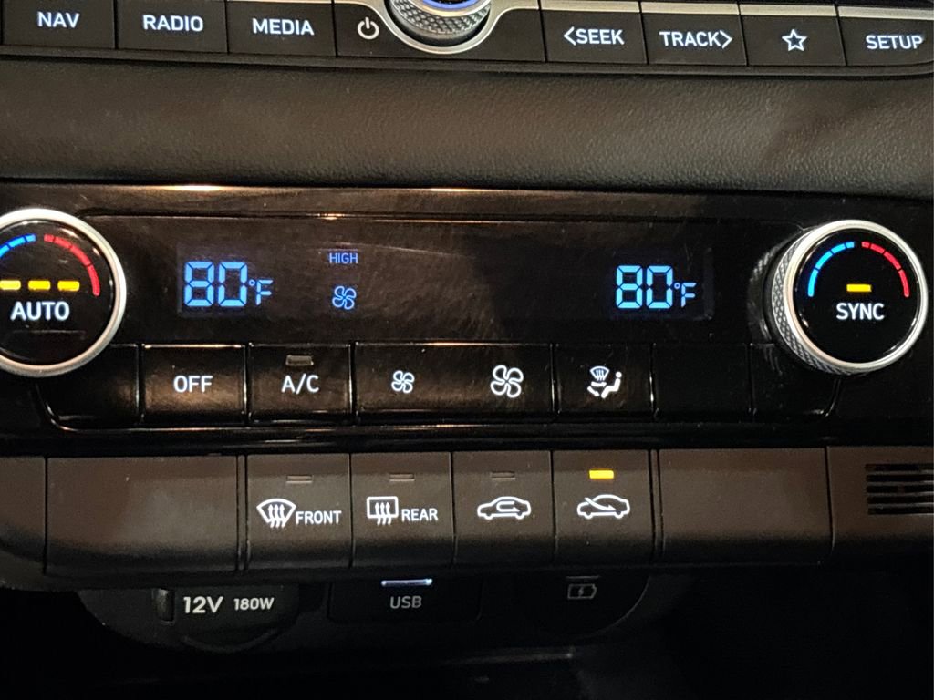 Used 2024 Hyundai Elantra SEL image 31