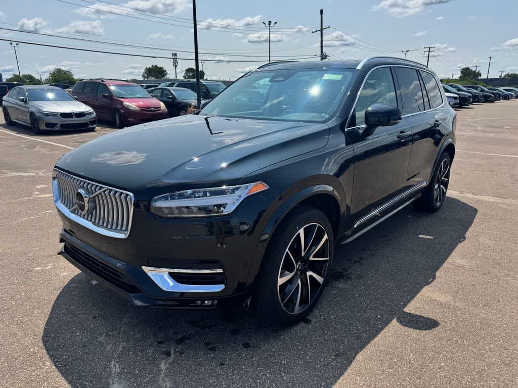 Used 2024 Volvo XC90 B6 Plus w/ Protection Package Premier AWD/4WD image 1