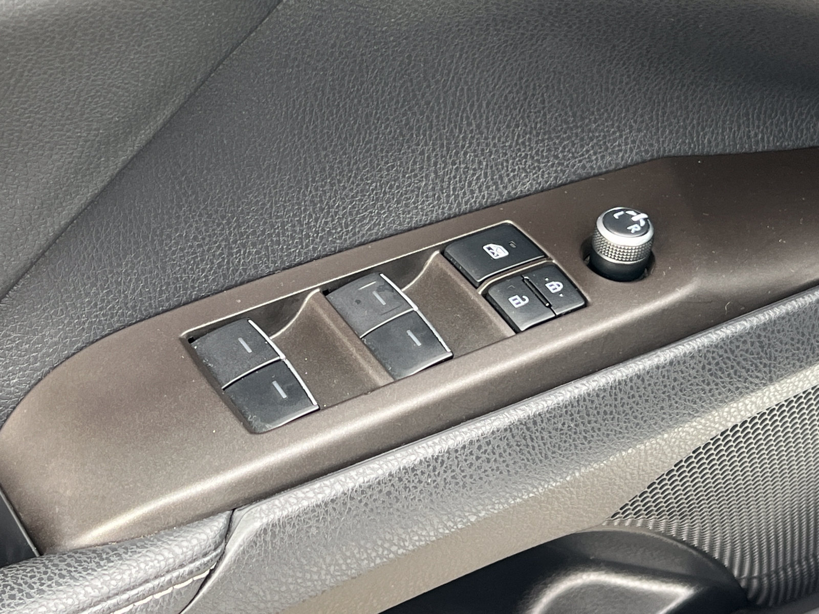 Used 2022 Toyota Camry XSE FWD image 16