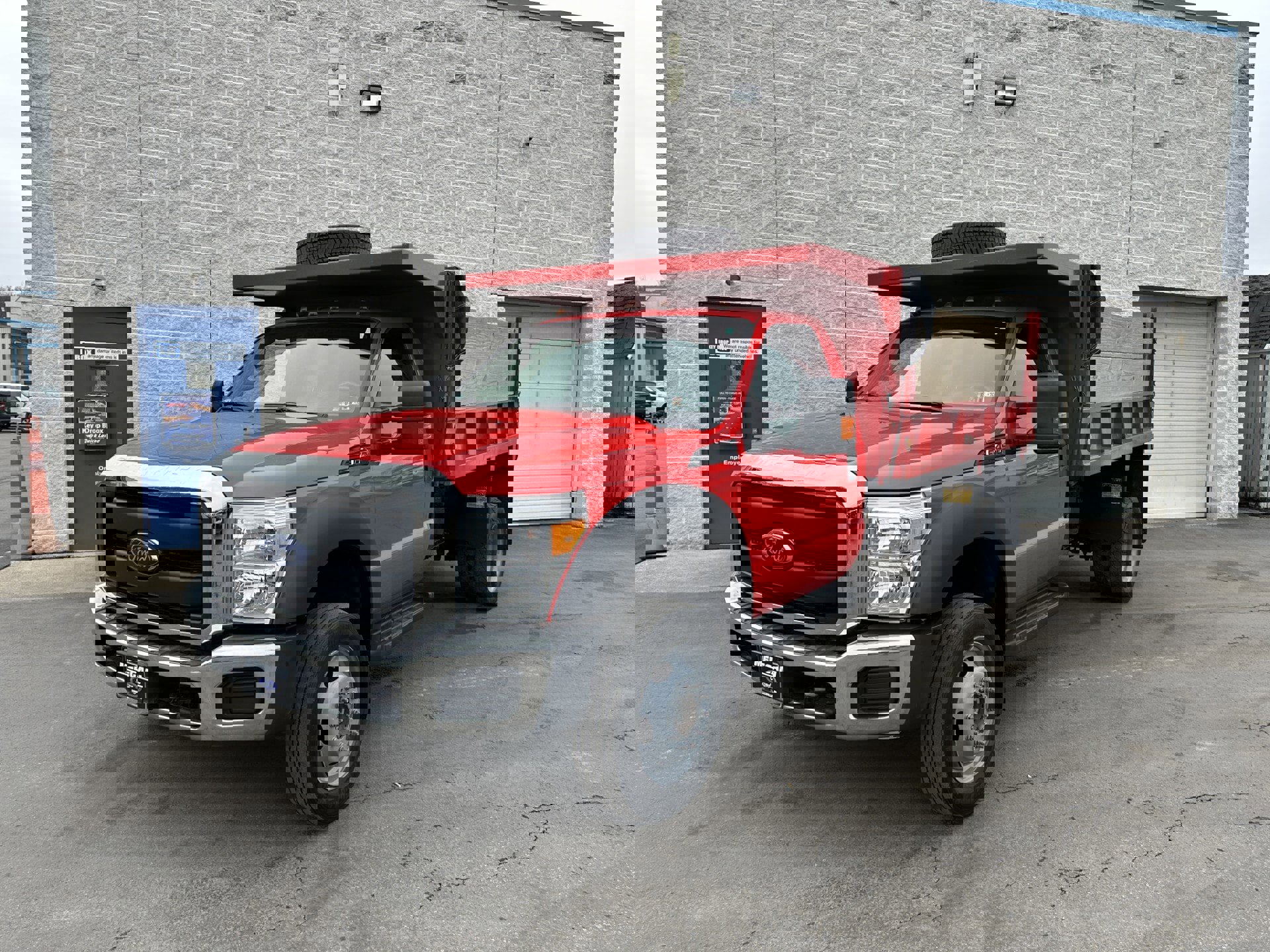 Used 2016 Ford F450 XL w/ Power Equipment Group image 2