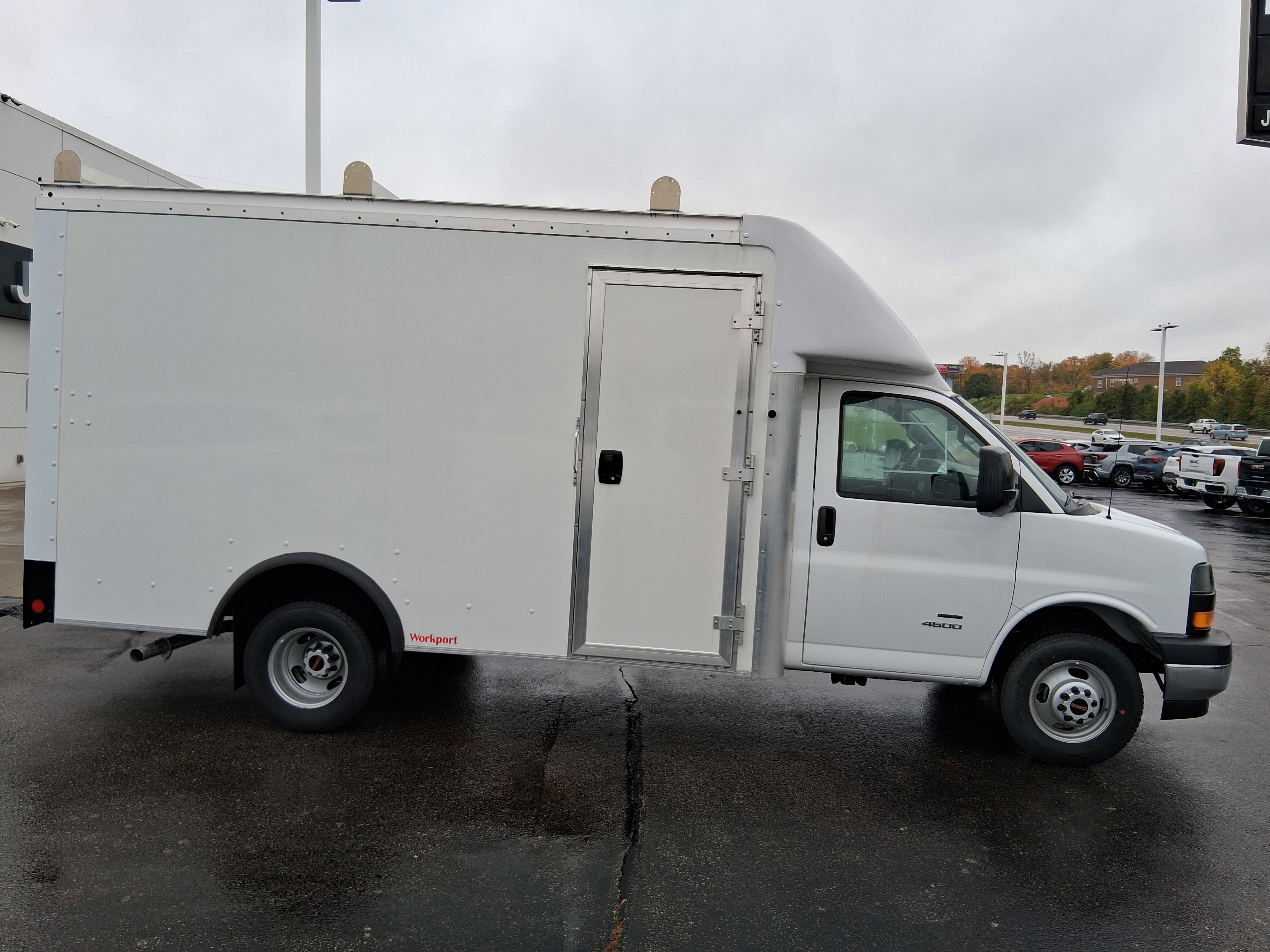 New 2025 GMC Savana 3500 w/ Power Convenience Package image 5