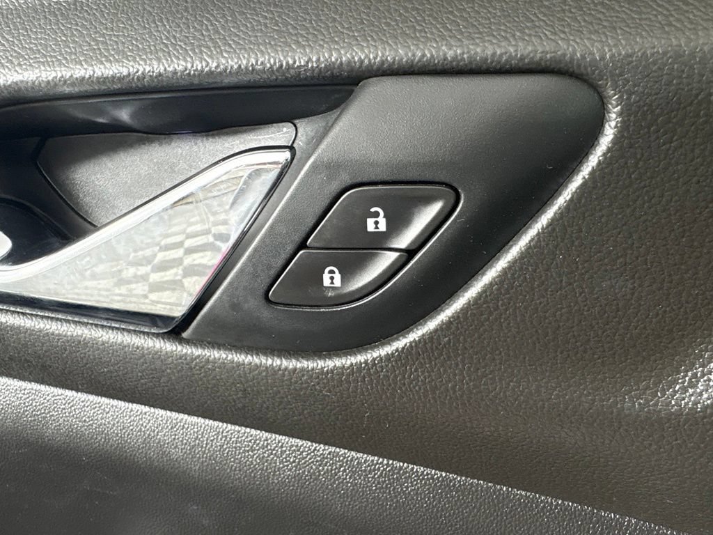 Used 2020 GMC Acadia SLE w/ Driver Convenience Package FWD image 17