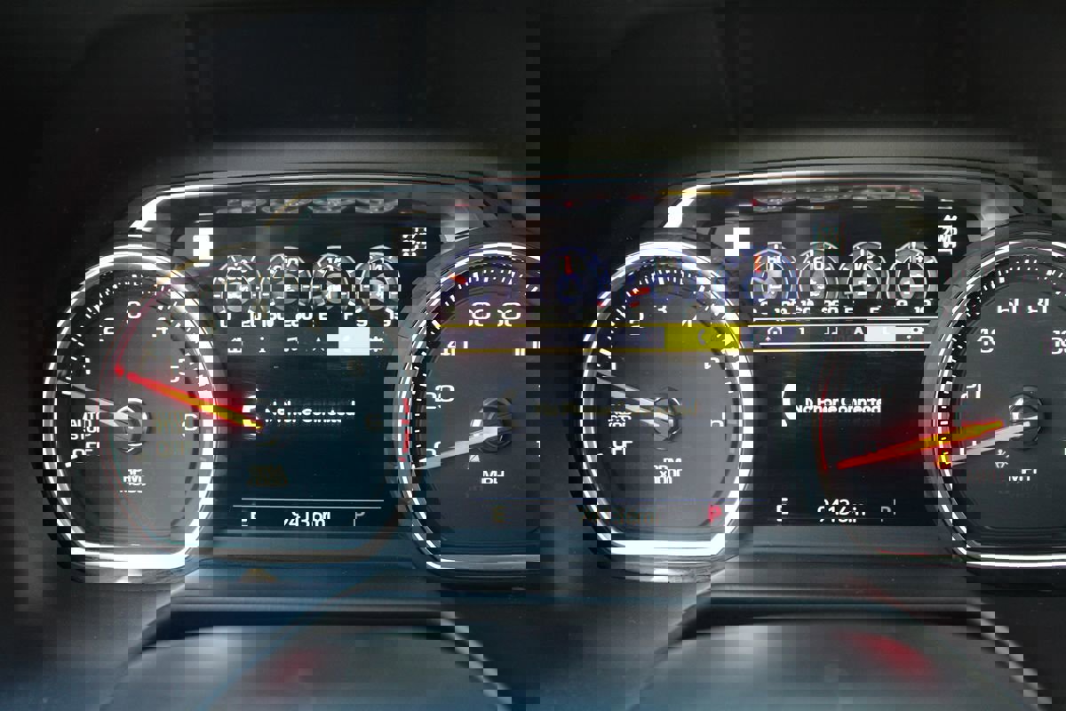 Used 2021 Chevrolet Tahoe Premier w/ Premium Package image 27