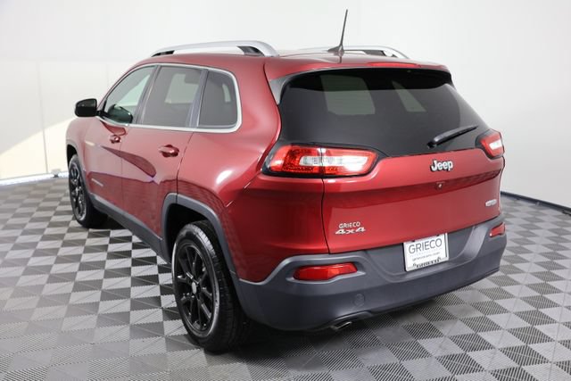 Used 2017 Jeep Cherokee Latitude AWD/4WD image 6