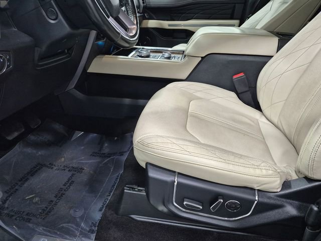 Used 2021 Ford Expedition Max Platinum AWD/4WD image 16