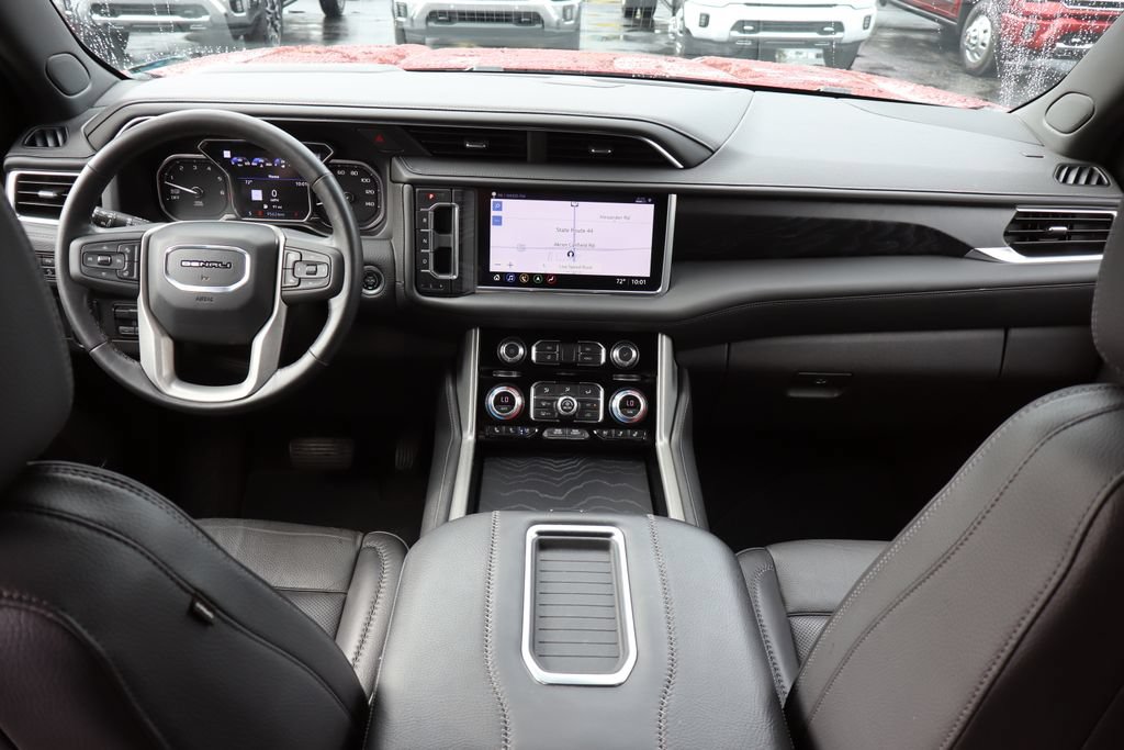 Used 2021 GMC Yukon Denali w/ Denali Premium Package AWD/4WD image 22