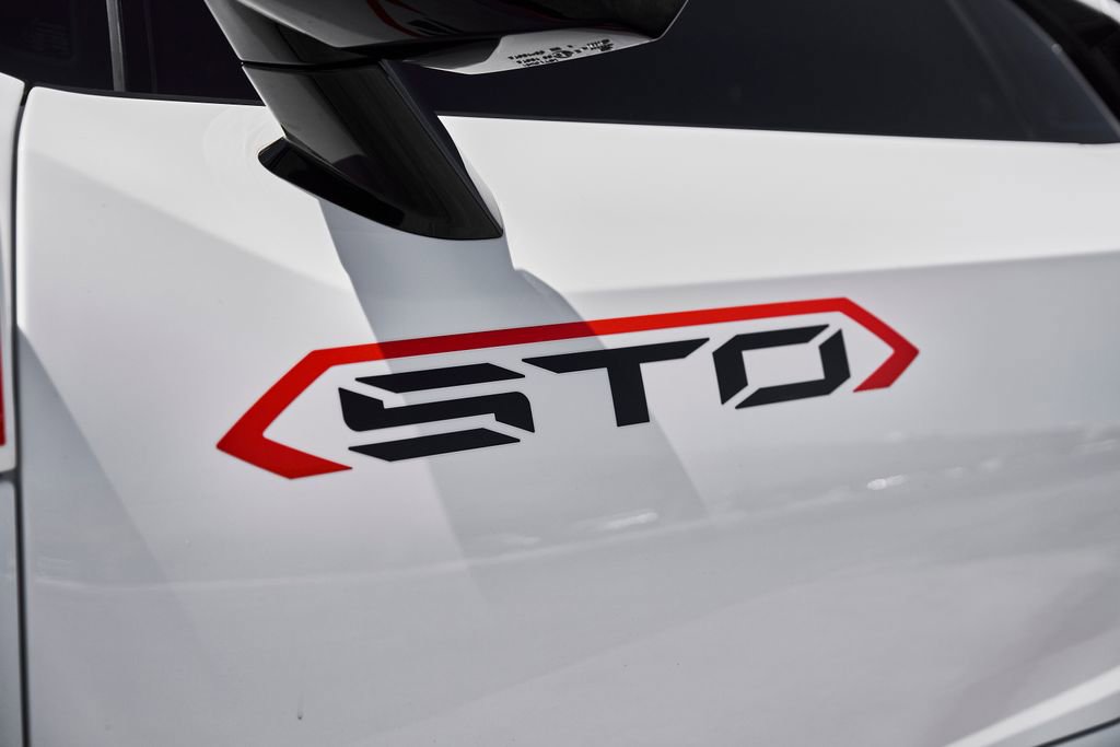 Used 2024 Lamborghini Huracan STO RWD image 11