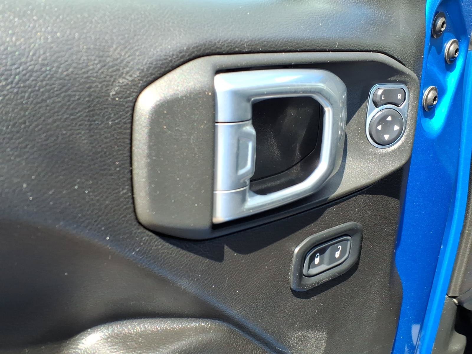 Used 2021 Jeep Gladiator Sport AWD/4WD image 14