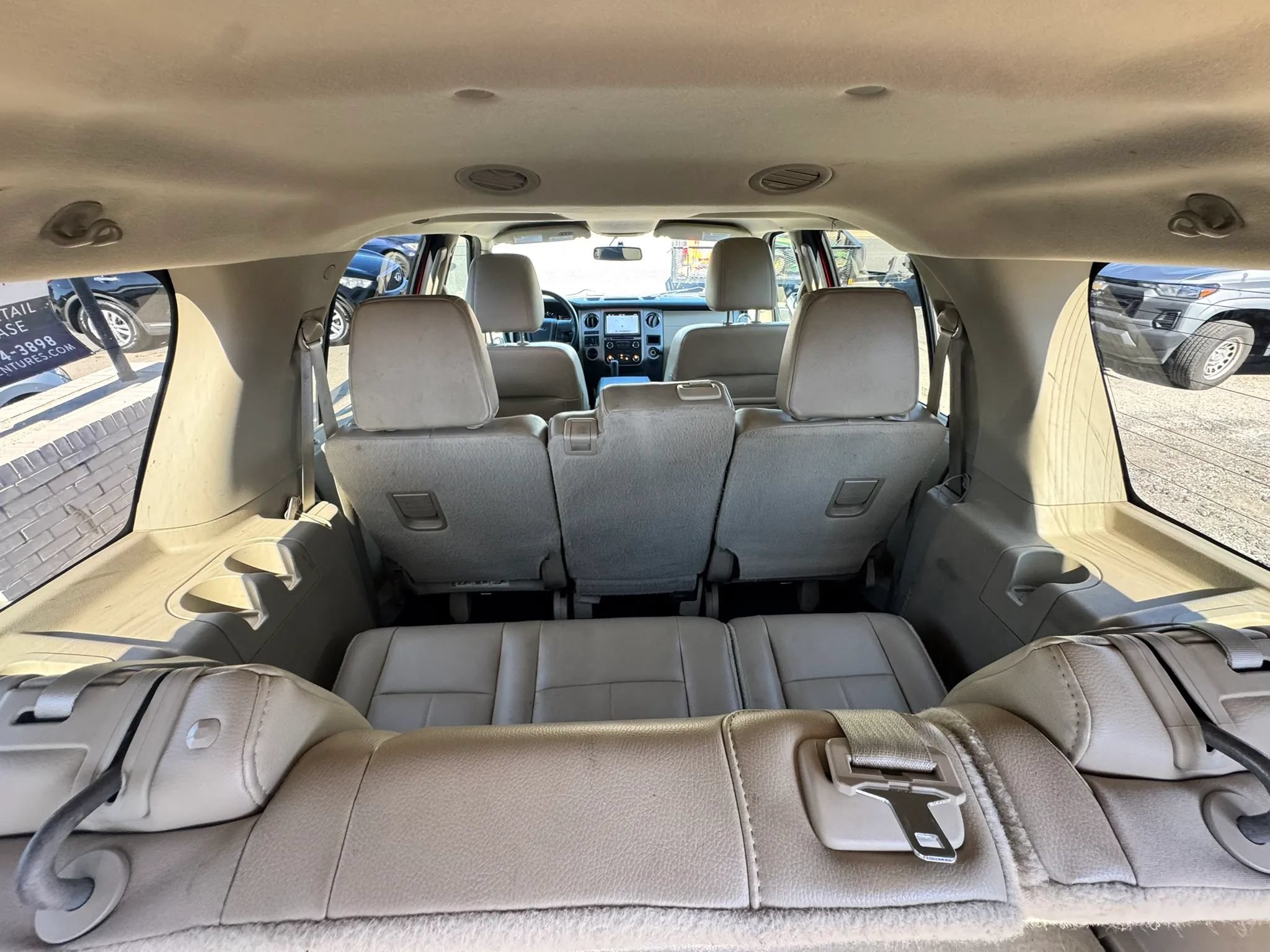 Used 2017 Ford Expedition EL XLT w/ Equipment Group 202A RWD image 17