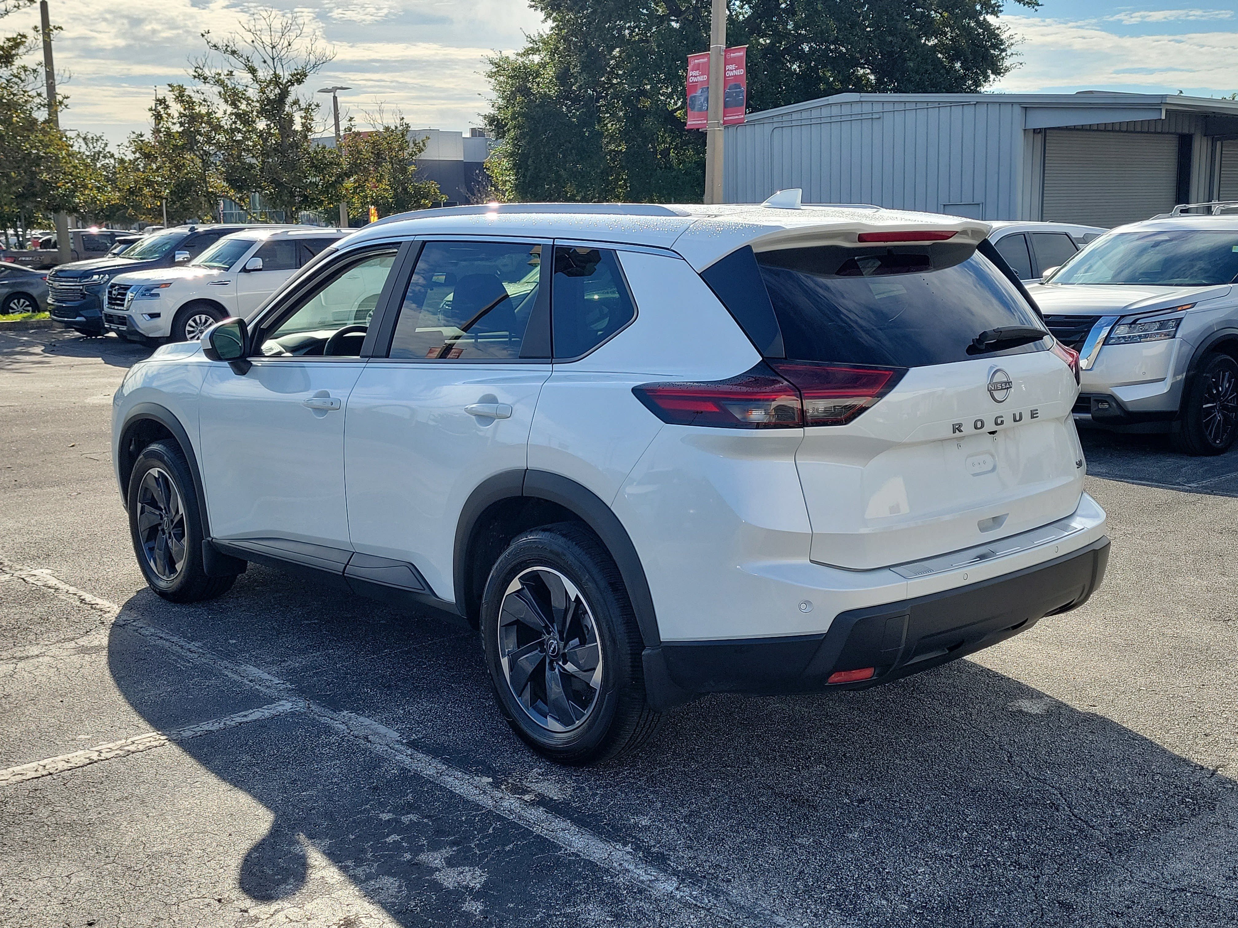 Certified 2024 Nissan Rogue SV w/ SV Premium Package FWD image 8