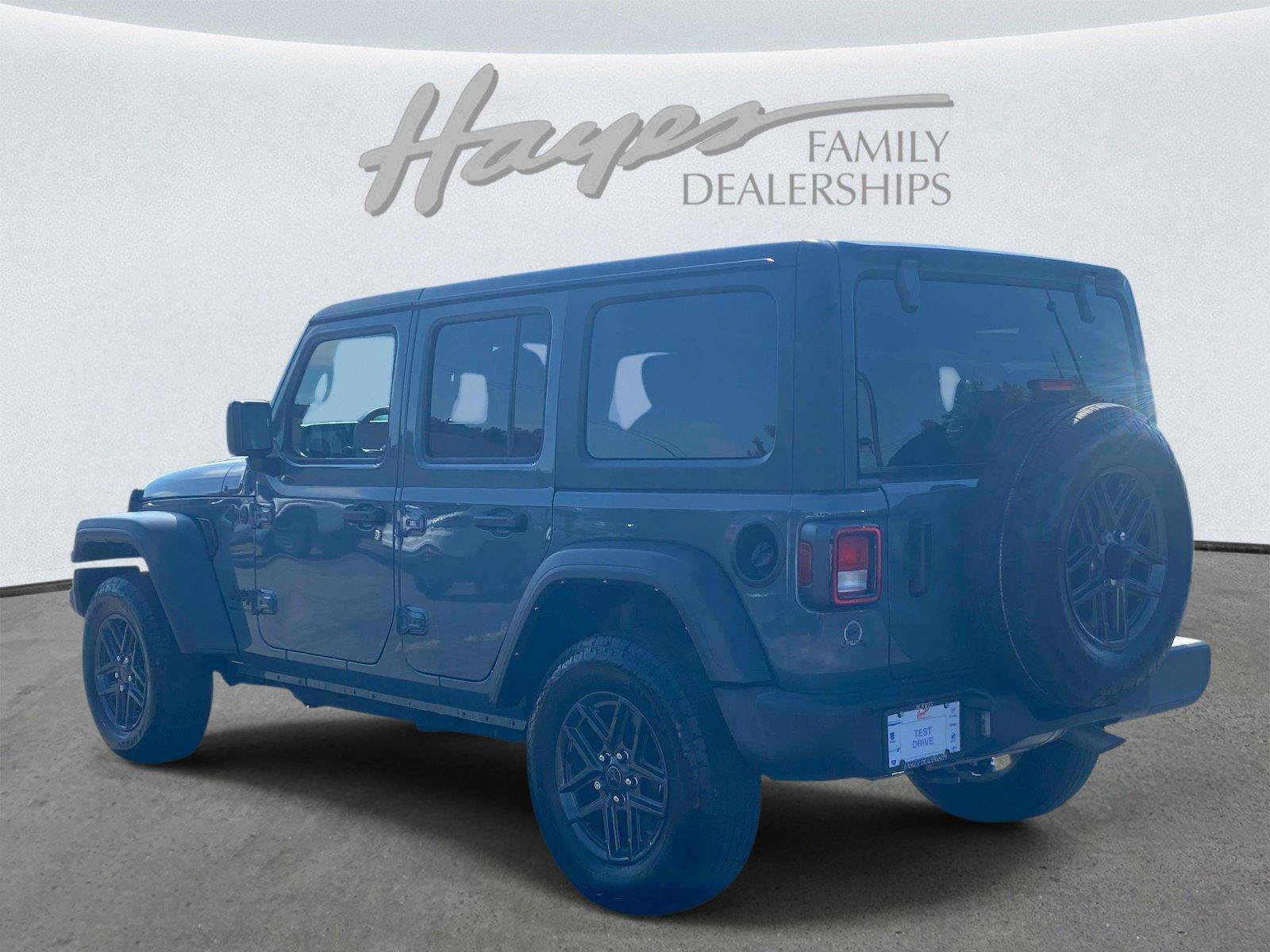 Used 2024 Jeep Wrangler Unlimited Sport AWD/4WD image 6