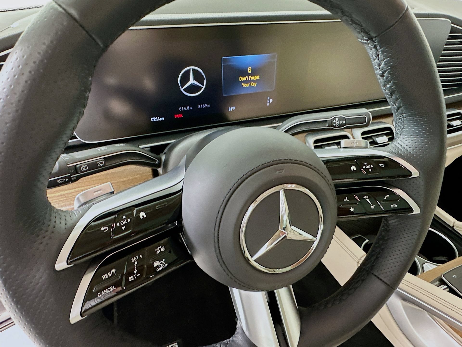 Used 2025 Mercedes-Benz GLS 450 4MATIC image 12