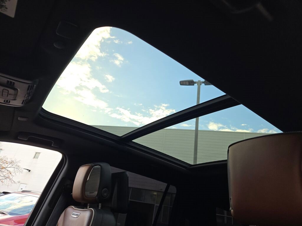 Used 2023 GMC Yukon XL Denali Ultimate image 29