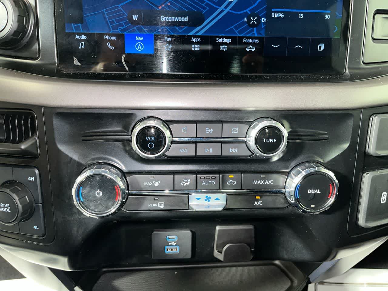 Used 2024 Ford F150 XLT AWD/4WD image 21
