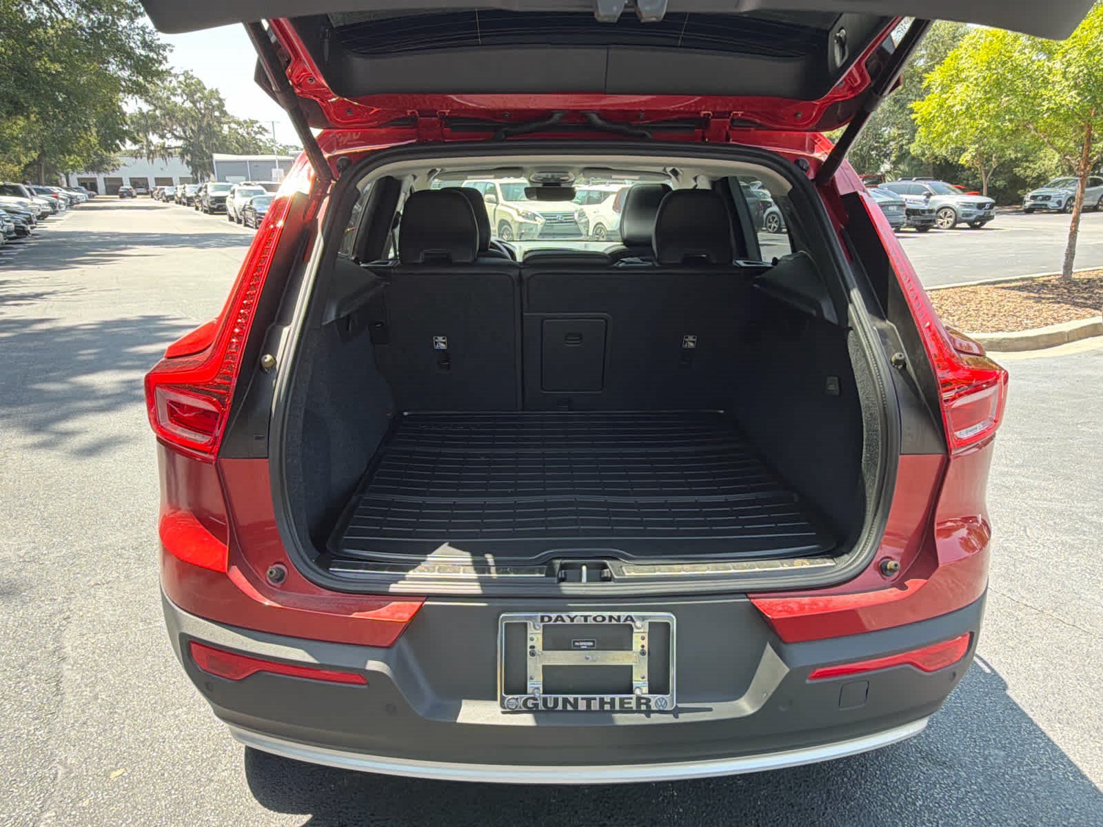 Used 2024 Volvo XC40 B5 Ultimate w/ Protection Package Premier AWD/4WD image 20