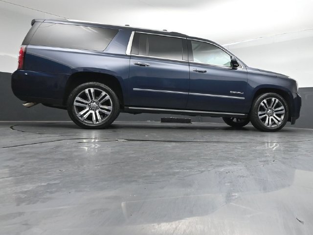Used 2018 GMC Yukon XL Denali w/ Denali Ultimate Package AWD/4WD image 44