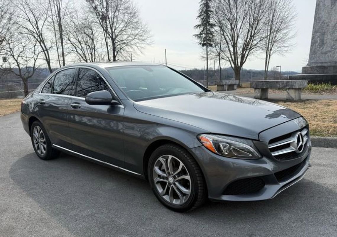 Used 2017 Mercedes-Benz C 300 4MATIC Sedan image 3