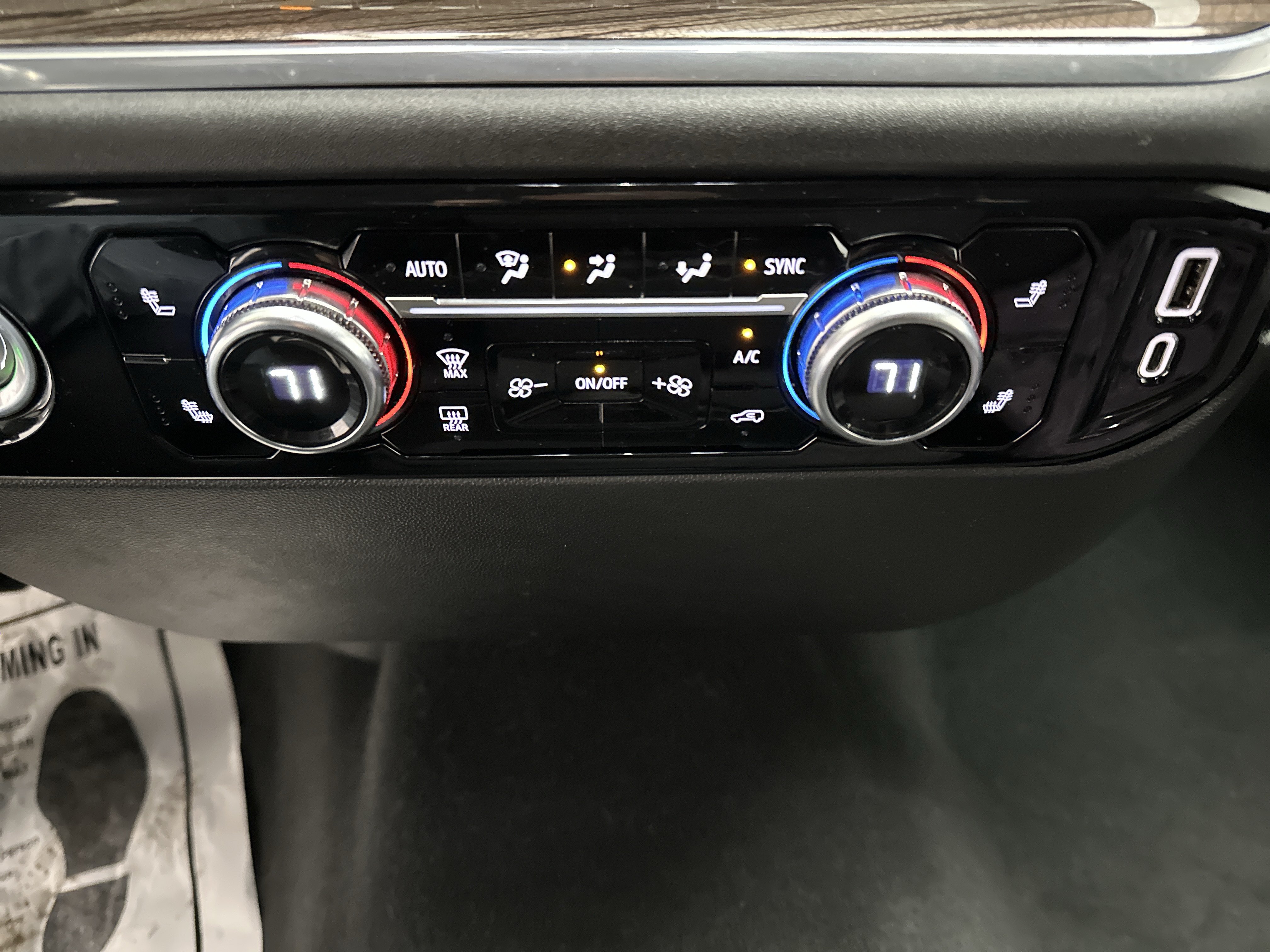 Used 2023 GMC Sierra 1500 Elevation AWD/4WD image 34