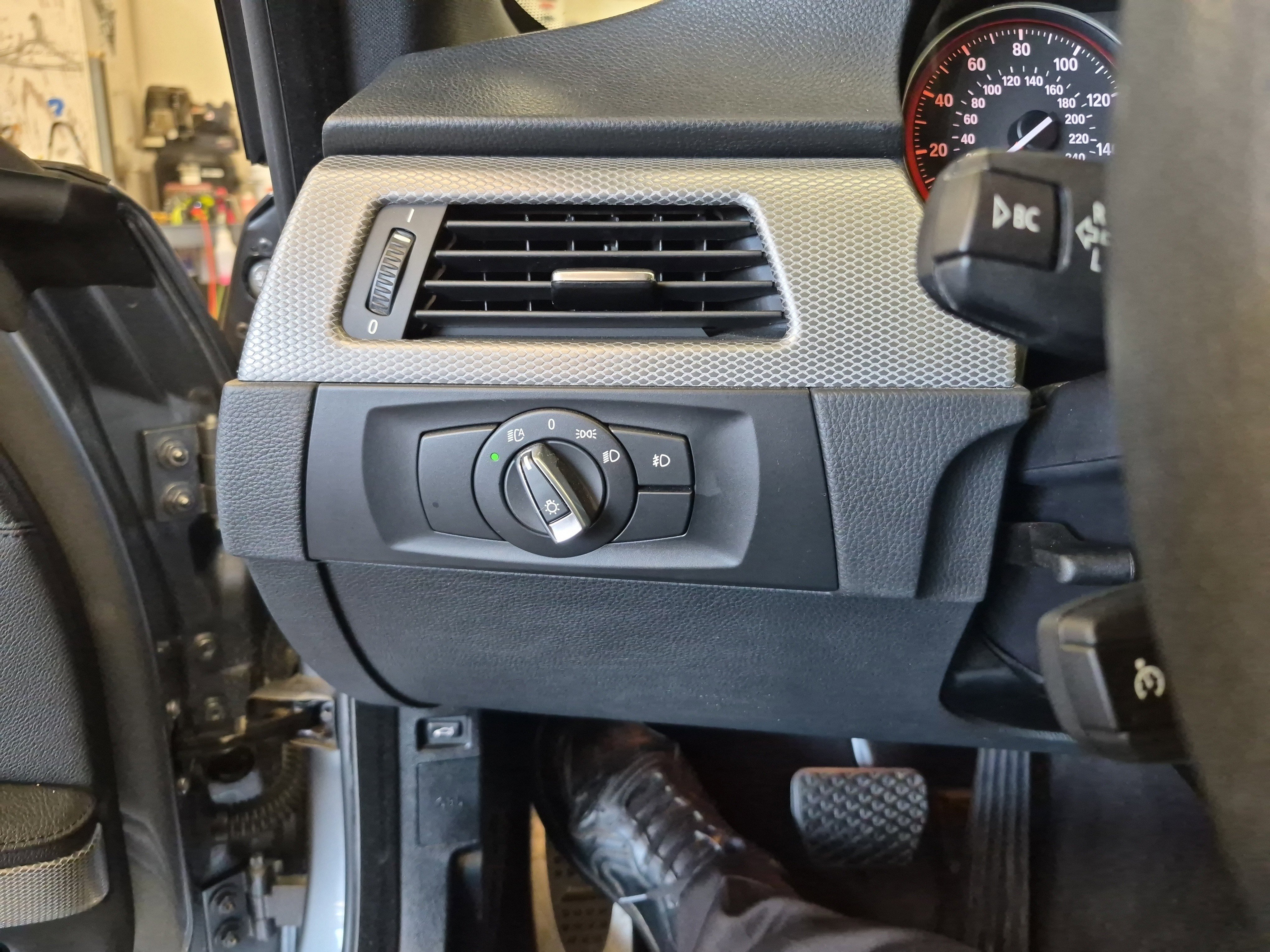 Used 2011 BMW 328i Coupe RWD image 18