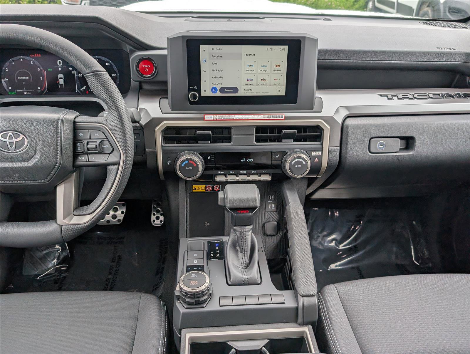 Used 2025 Toyota Tacoma TRD Sport w/ TRD Sport Upgrade Package AWD/4WD image 19